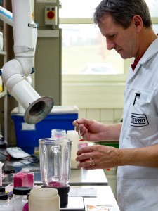 Le développement d'une formulation de couleur pour la production de mélanges-maîtres en laboratoire